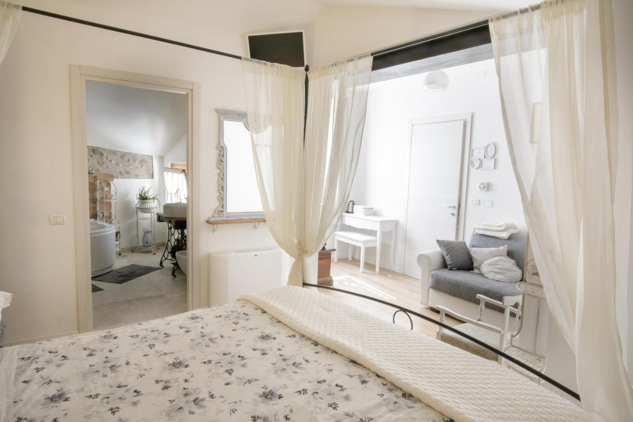 Gardabeds Adults Only Hotel Castelnuovo del Garda Exterior photo